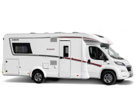 Anmietung von Wohnmobil / Reisemobil mit 2 Doppelbetten für vier Personen Anmietung von Wohnmobil / Reisemobil mit 2 Doppelbetten für vier Personen